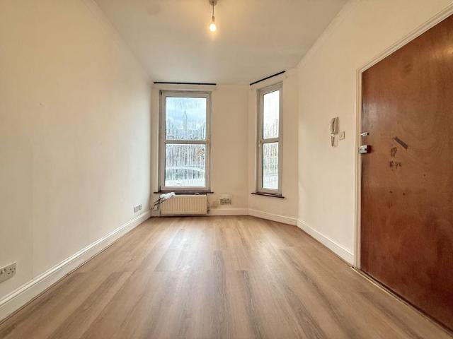 Apartment for rent in Midway, Kent