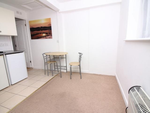 Apartment for rent in Highcliffe