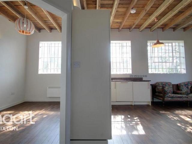 Apartment for rent in London Borough of Croydon, Thornton Heath