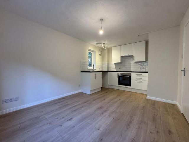 Apartment for rent in Brompton, Gillingham