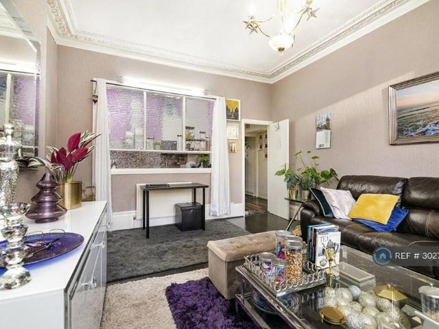Apartment for rent in Gants Hill, Greater London