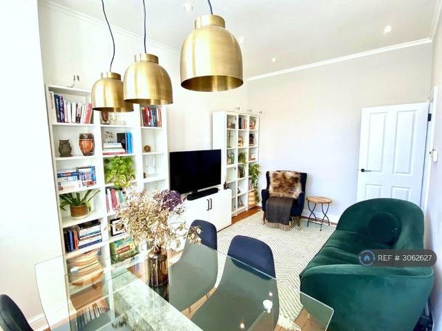 Apartment for rent in Parson's Green, Greater London
