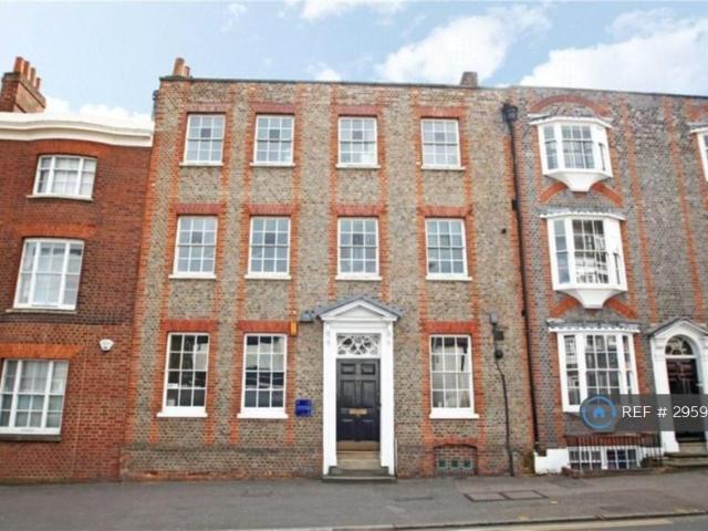 Flat for rent in Reading