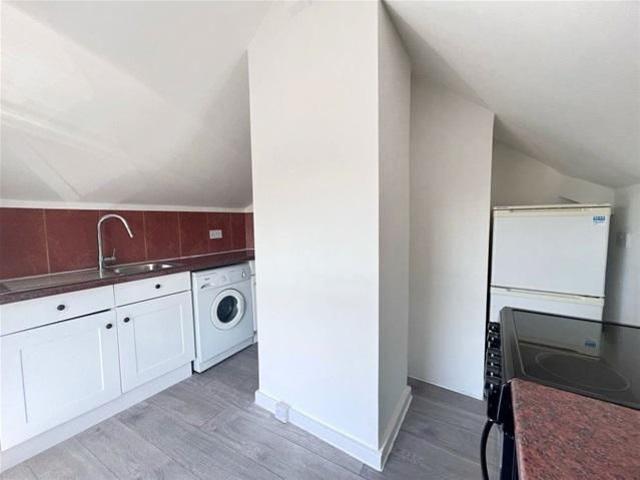 Apartment for rent in Hatching Green, Five Acres