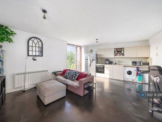 Apartment for rent in Earlsfield, Greater London