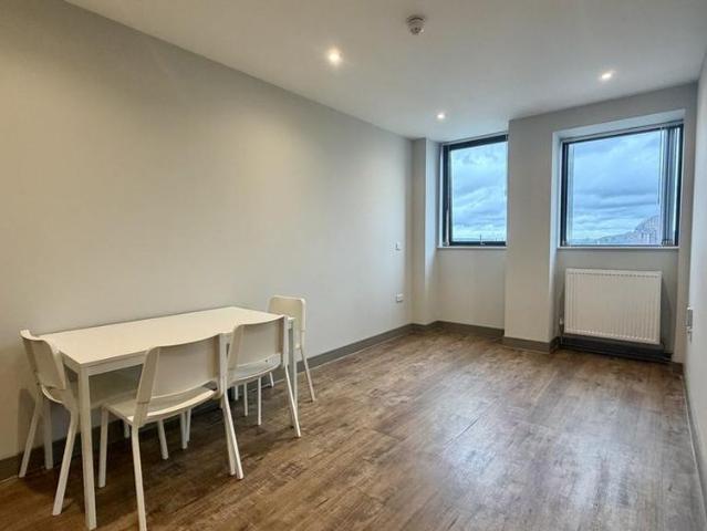 Apartment for rent in Ringlestone, Midway