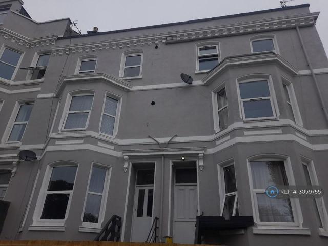 Flat for rent in Stoke, Plymouth
