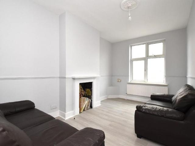 Apartment for rent in Elmers End, Greater London