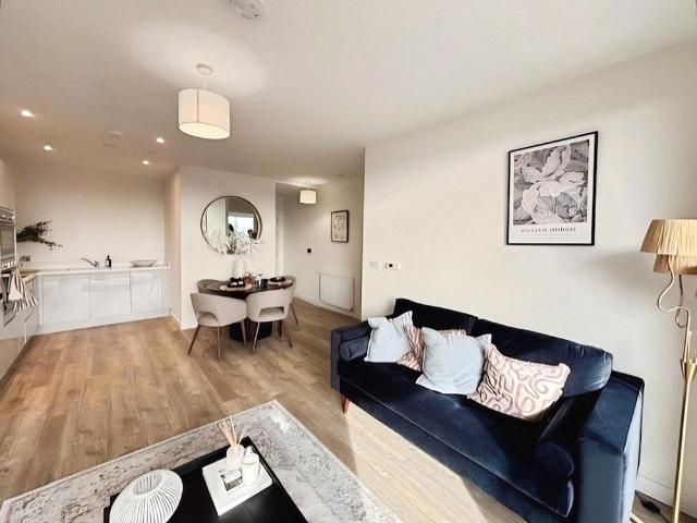 Apartment for rent in Birch Green, Lower Halliford
