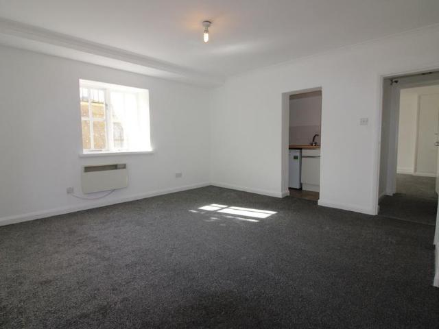 Apartment for rent in Milverton, Green Close