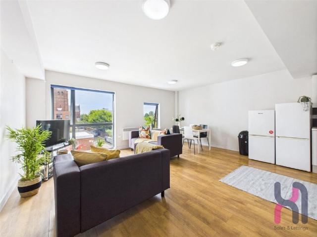 Room for rent in Calderstones