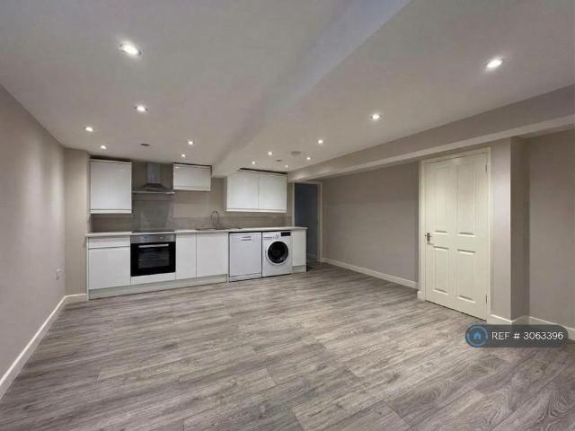 Apartment for rent in Trinity, Frome