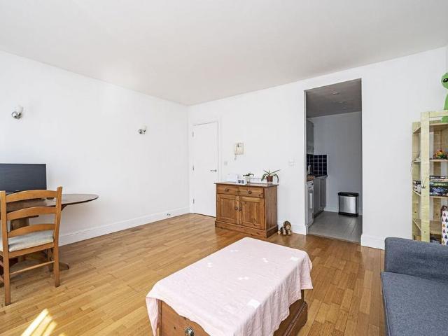 Apartment for rent in St. George in the East, Greater London