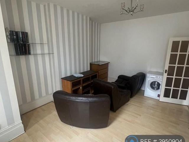 Apartment for rent in Bowes Park, Greater London