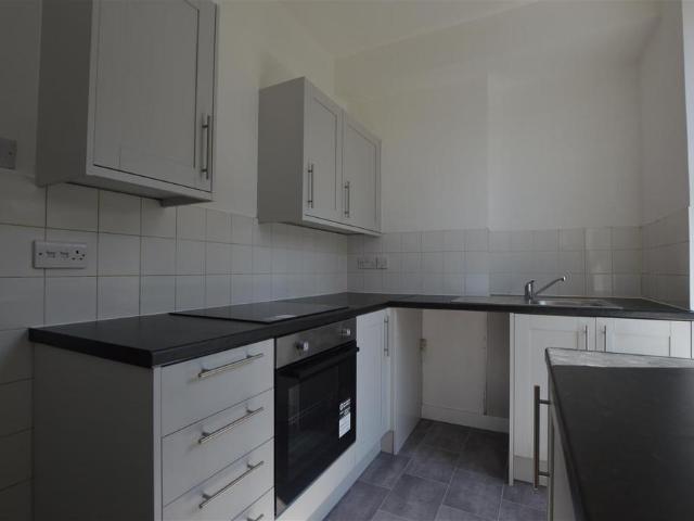 Flat for rent in New Catton, East Bank