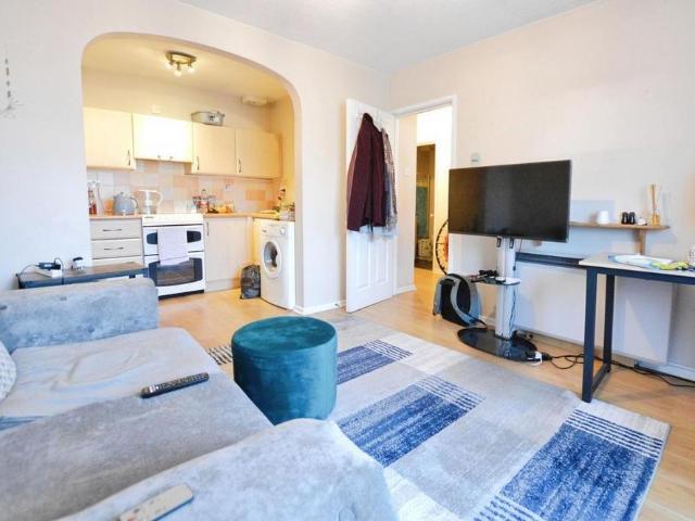 Apartment for rent in St Albans, Five Acres