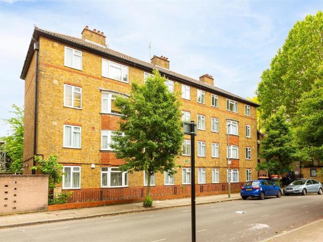 Flat for rent in Battersea, Isle Of Man
