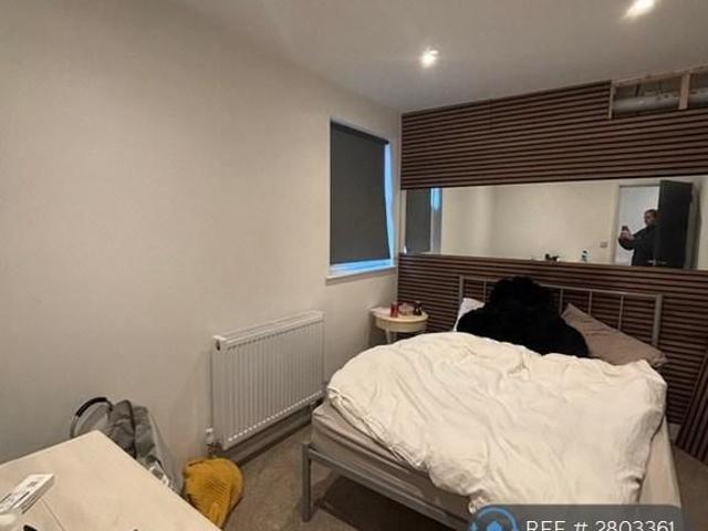 Apartment for rent in Brook Street, Bourne Vale