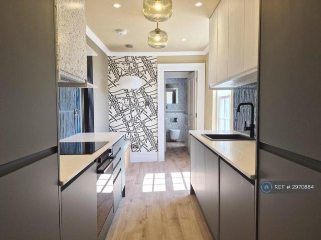 Flat for rent in Thurston Park, The Bridge