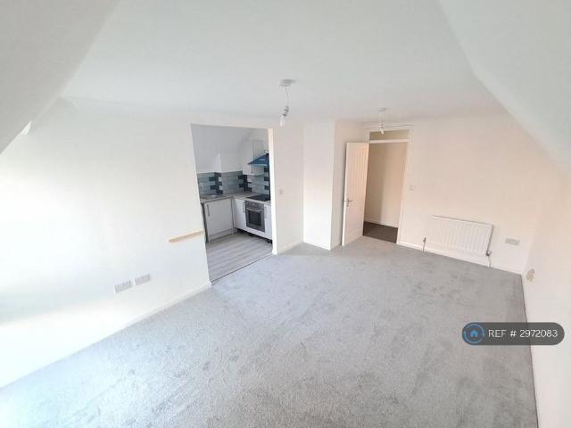Apartment for rent in Five Acres, Hertfordshire