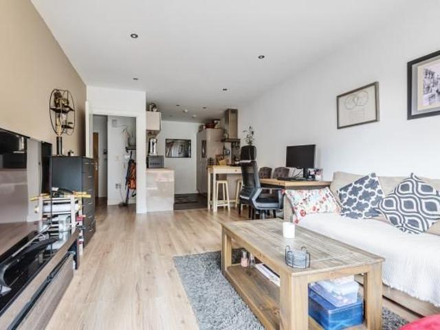 Apartment for rent in Cockfosters, Greater London