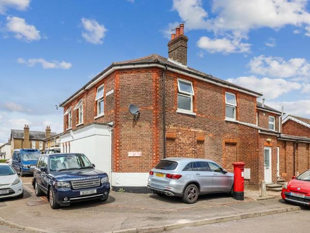 Flat for rent in Batchworth, Hertfordshire