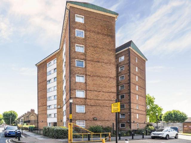 Flat for rent in Beckton, Greater London