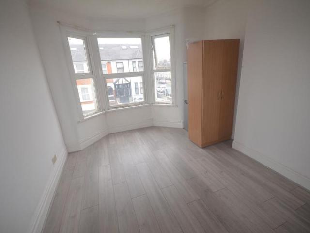 Apartment for rent in Seven Kings, Greater London