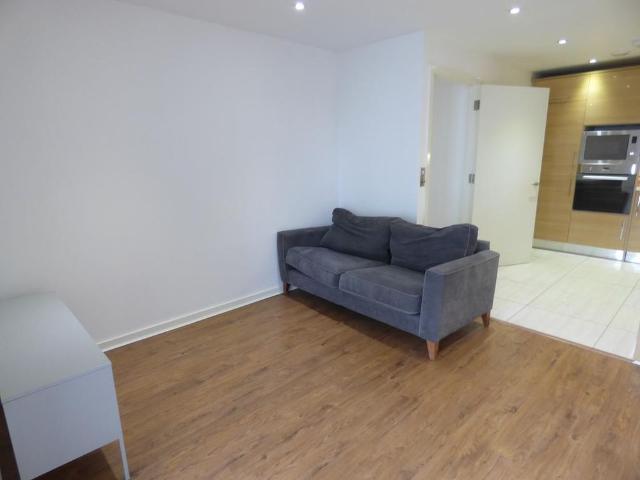 Apartment for rent in Bromley-by-Bow, Greater London