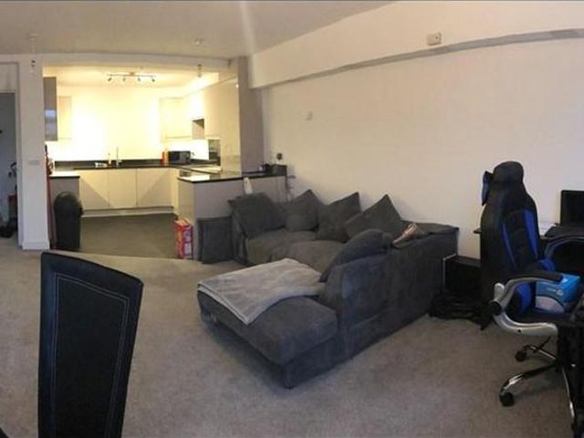 Apartment for rent in Red Hill, Surrey