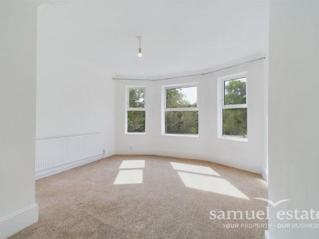 Flat for rent in Streatham, Greater London