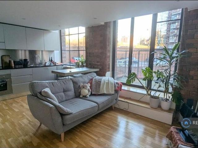 Apartment for rent in Richmond Hill, West Yorkshire
