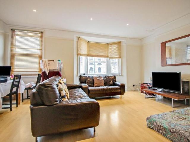 Apartment for rent in Rodbourne, Swindon