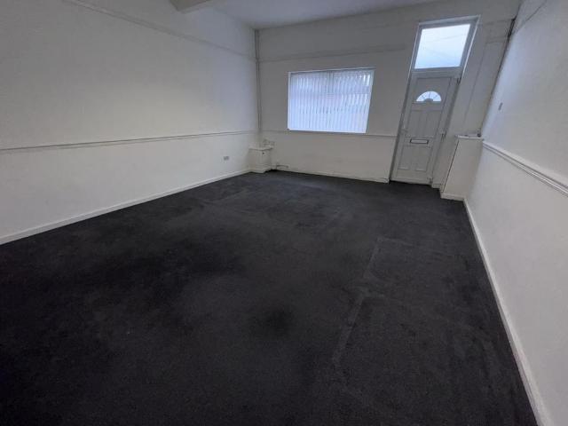 Apartment for rent in New Ferry, Wirral