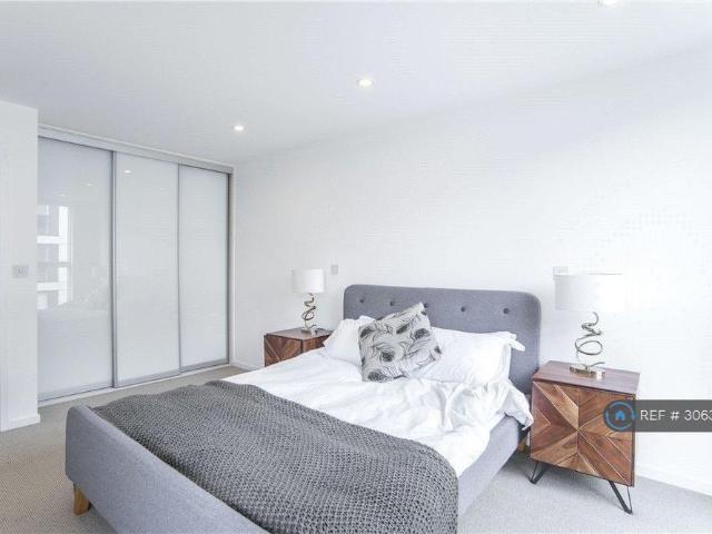 Apartment for rent in St Luke's, Greater London