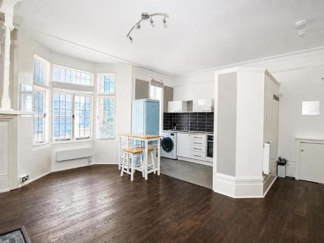 Flat for rent in Round Hill, Brighton & Hove