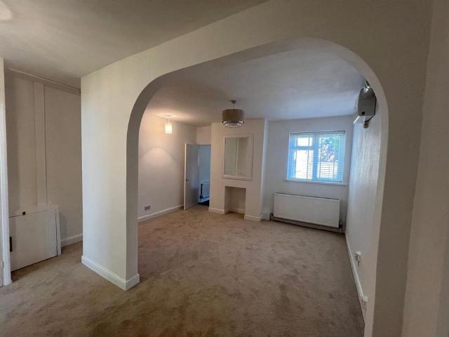 Apartment for rent in Hill, City Of Southampton