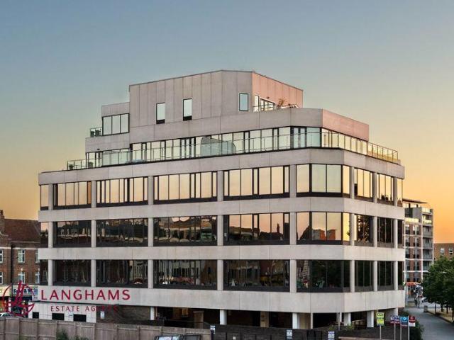 Flat for rent in Slough, Isle Of Man