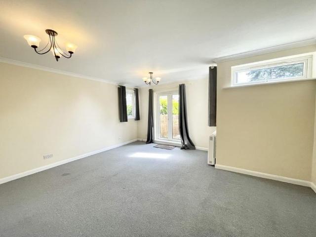 Apartment for rent in Ivy Chimneys, Epping