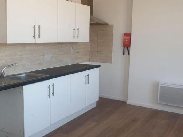 Apartment for rent in Long Lee, West Yorkshire