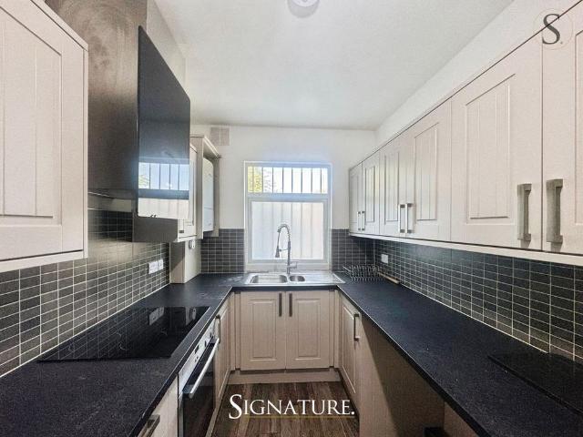 Apartment for rent in West End, Old Wharf