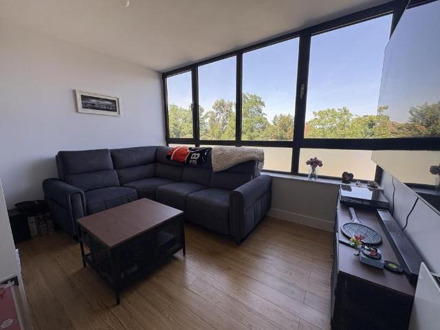 Apartment for rent in Sunbury, Surrey