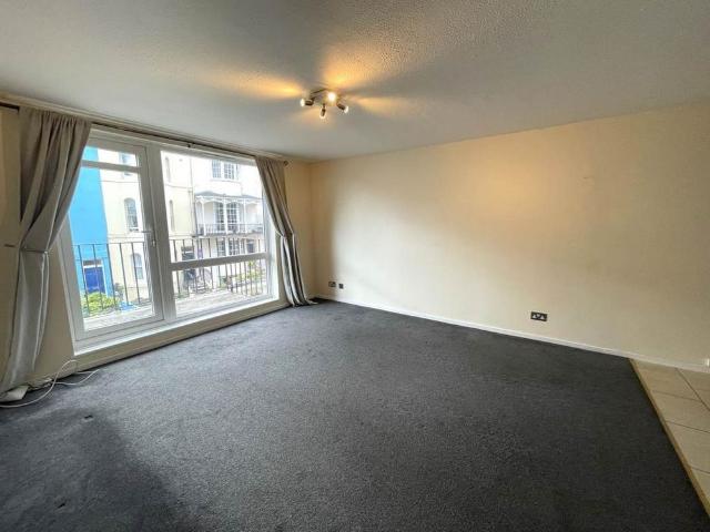 Apartment for rent in Round Hill, Brighton