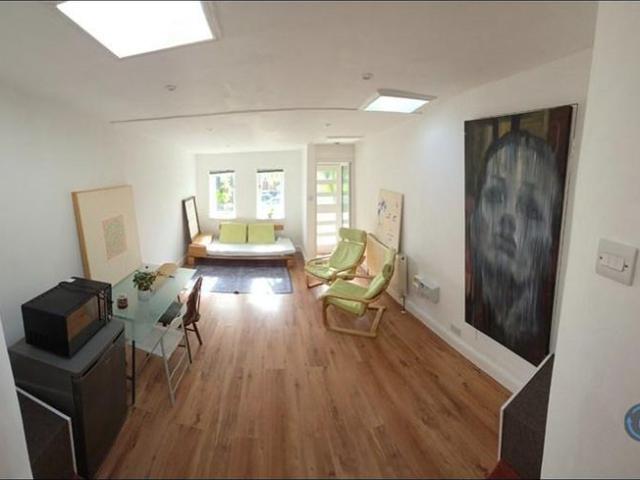 Apartment for rent in Preston, Greater London