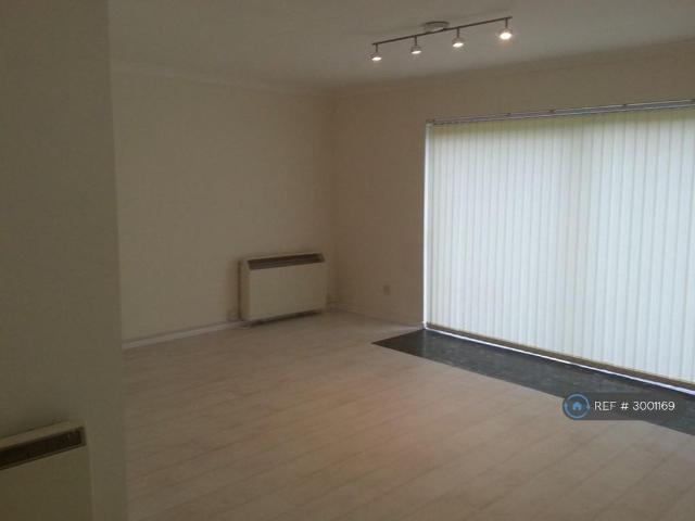 Apartment for rent in Staines, Surrey