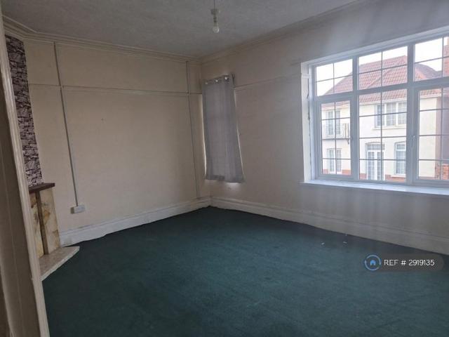 Apartment for rent in Nangreaves, Wales