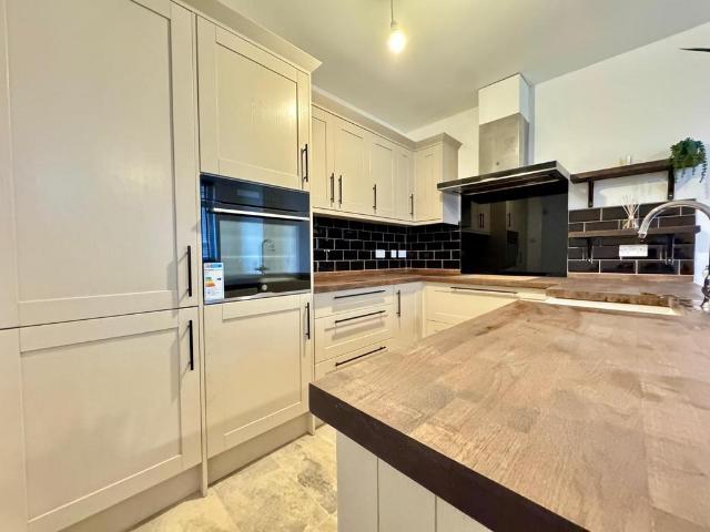 Flat for rent in Heigham Grove, East Bank