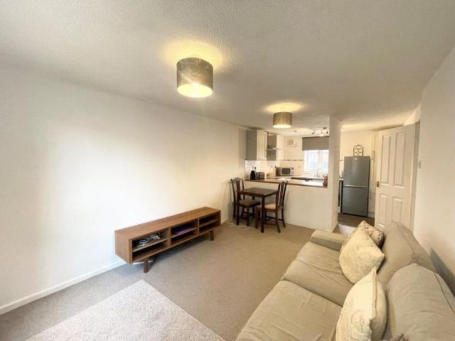 Apartment for rent in Sydenham, Green Close