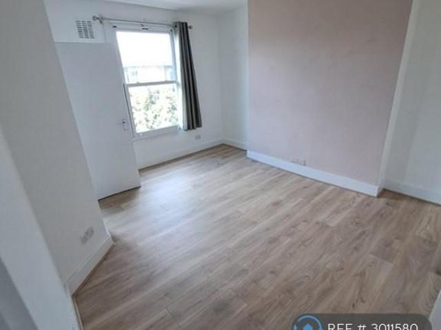 Apartment for rent in Shepherd's Bush, Greater London
