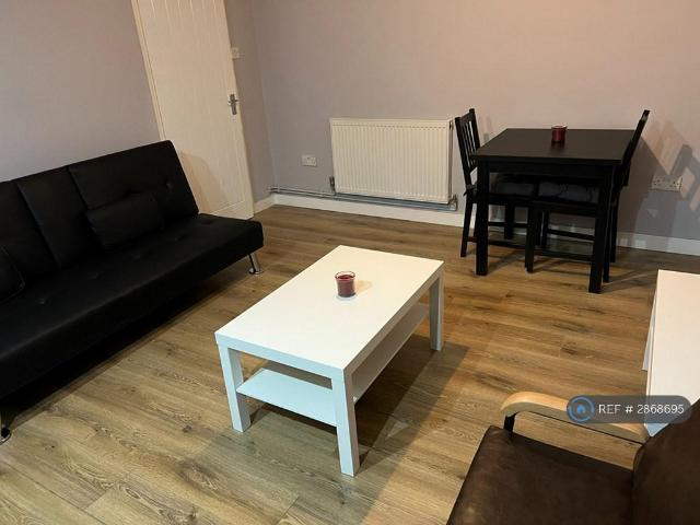 Flat for rent in Glyndon, Shooters Hill